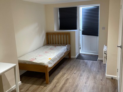 Studio Flat, Bulay Road, HD1