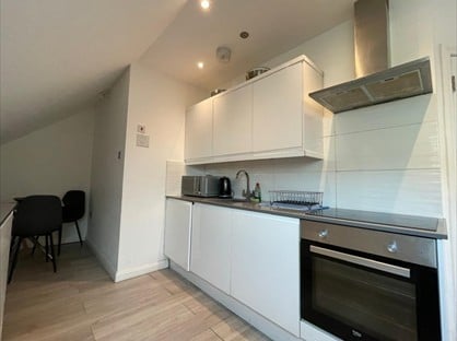 1 Bed Flat, Bath Road, TW5