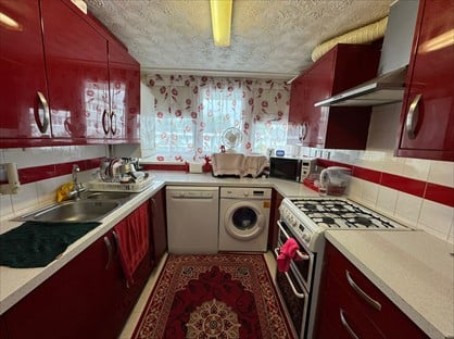 2 Bed Flat, Bostock House, TW5