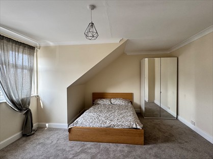 Room in a Shared House, Fairlands Avenue, CR7