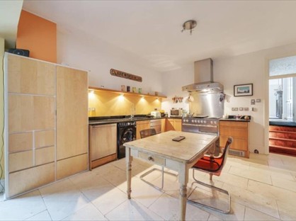 2 Bed Maisonette, Surbiton Hill Road, KT6