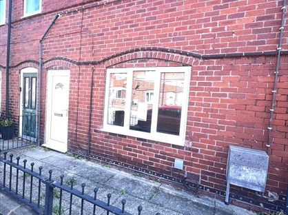 3 Bed Terraced House, Cambridge Street, WF9