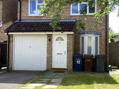 3 Bed Detached House, Southern Way, GU9