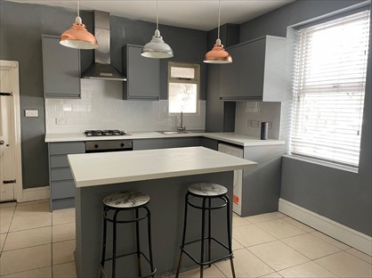 2 Bed End Terrace, Hawthorn Street, SK9