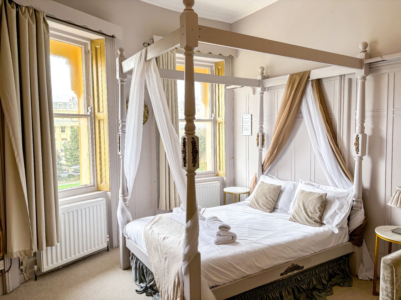 1 Bed Flat, Deluxe Hotel Rooms, BN3, N1 7GU