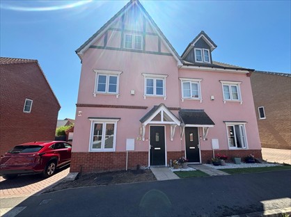 3 Bed Semi-Detached House, Dulwich Avenue, SS15