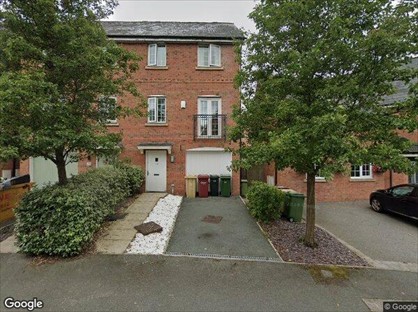 Room in a Shared House, Weaver Chase, M26