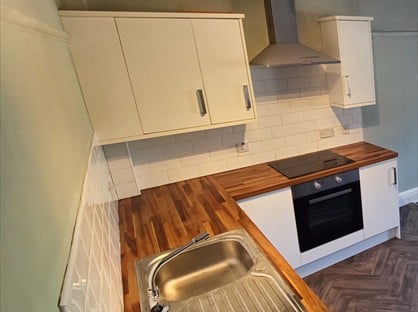 2 Bed Flat, Washway Road, M33