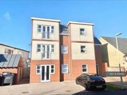 2 Bed Flat, St John Close, PO12
