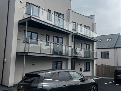 2 Bed Flat, Hilgrove Road, TR7