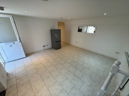 1 Bed Flat, High Street North, LU6