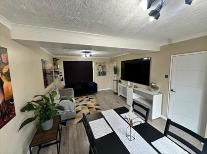 3 Bed Terraced House, Laburnum Road, ME2