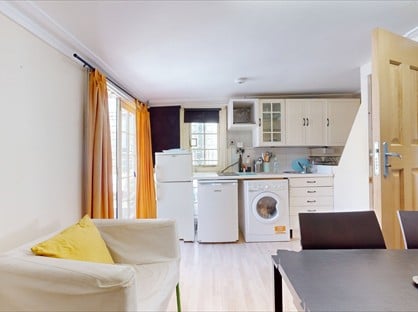 3 Bed Flat, Top Floor, WC2N