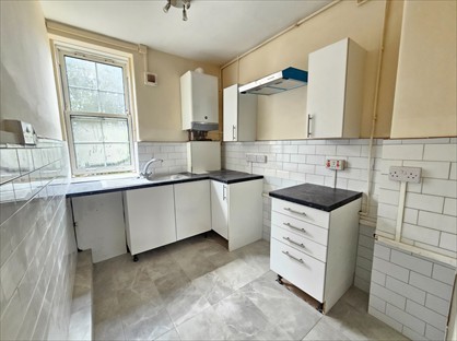 2 Bed Flat, Wormholt Road, W12