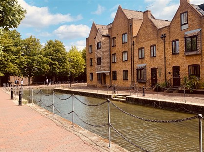1 Bed Flat, Waterman Way, E1W
