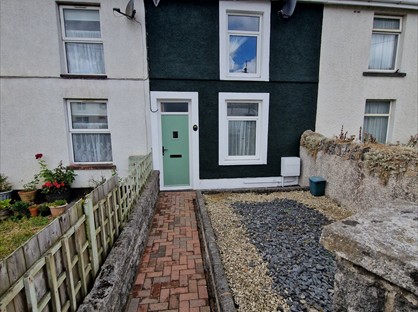 2 Bed Terraced House, High Street, SA18