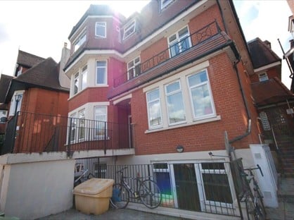 3 Bed Flat, Farnan Lodge, SW16