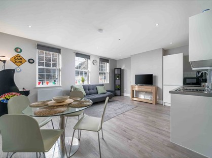 1 Bed Flat, Apple Market, KT1
