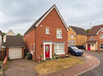 3 Bed Detached House, Czarina Rise, SS15