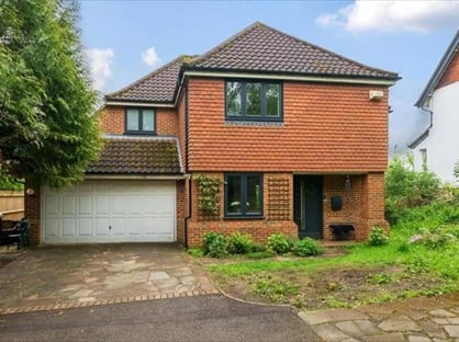 5 Bed Semi-Detached House, Chanton Drive, KT17