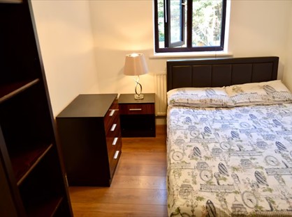 Room in a Shared House, Aldington Close, RM8