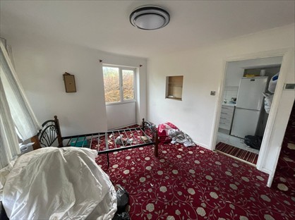 1 Bed Detached House, Sutton Lane, TW3