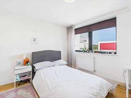 4 Bed Flat, Eastmead, GU14