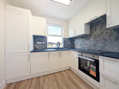 2 Bed Flat, Lancaster Road, EN2