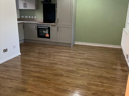 3 Bed Flat, Howard Close, NN11