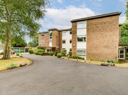 1 Bed Flat, Prentice Court, SW19