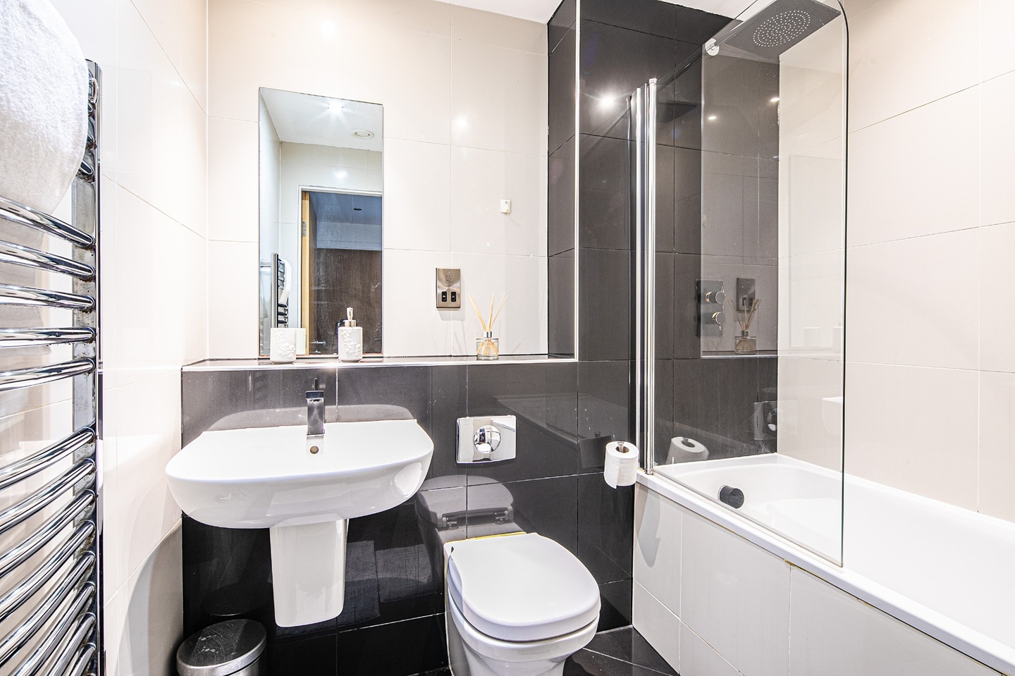 Additional image 5 of 2 Bed Flat, Iquarter, S3, N1 7GU