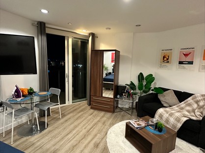 Studio Flat, Mediacityuk, M50