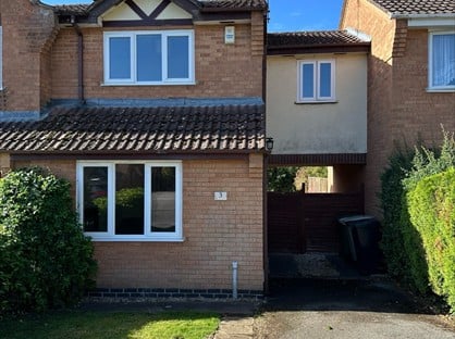 3 Bed Terraced House, Wren Close, LE15