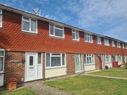 3 Bed Terraced House, Dunstall Close, RG31