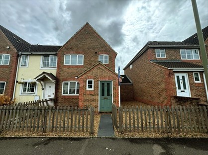 3 Bed Semi-Detached House, Redan Road, GU12
