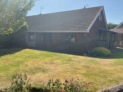 3 Bed Bungalow, Park Avenue, ST9