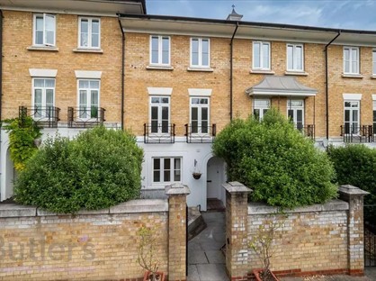 5 Bed Terraced House, Kingswood Drive, SM2