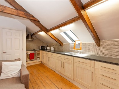 2 Bed Flat, Clayton Street, NE1
