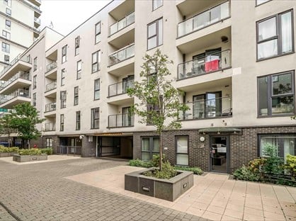 2 Bed Flat, Bradfield House, GU22