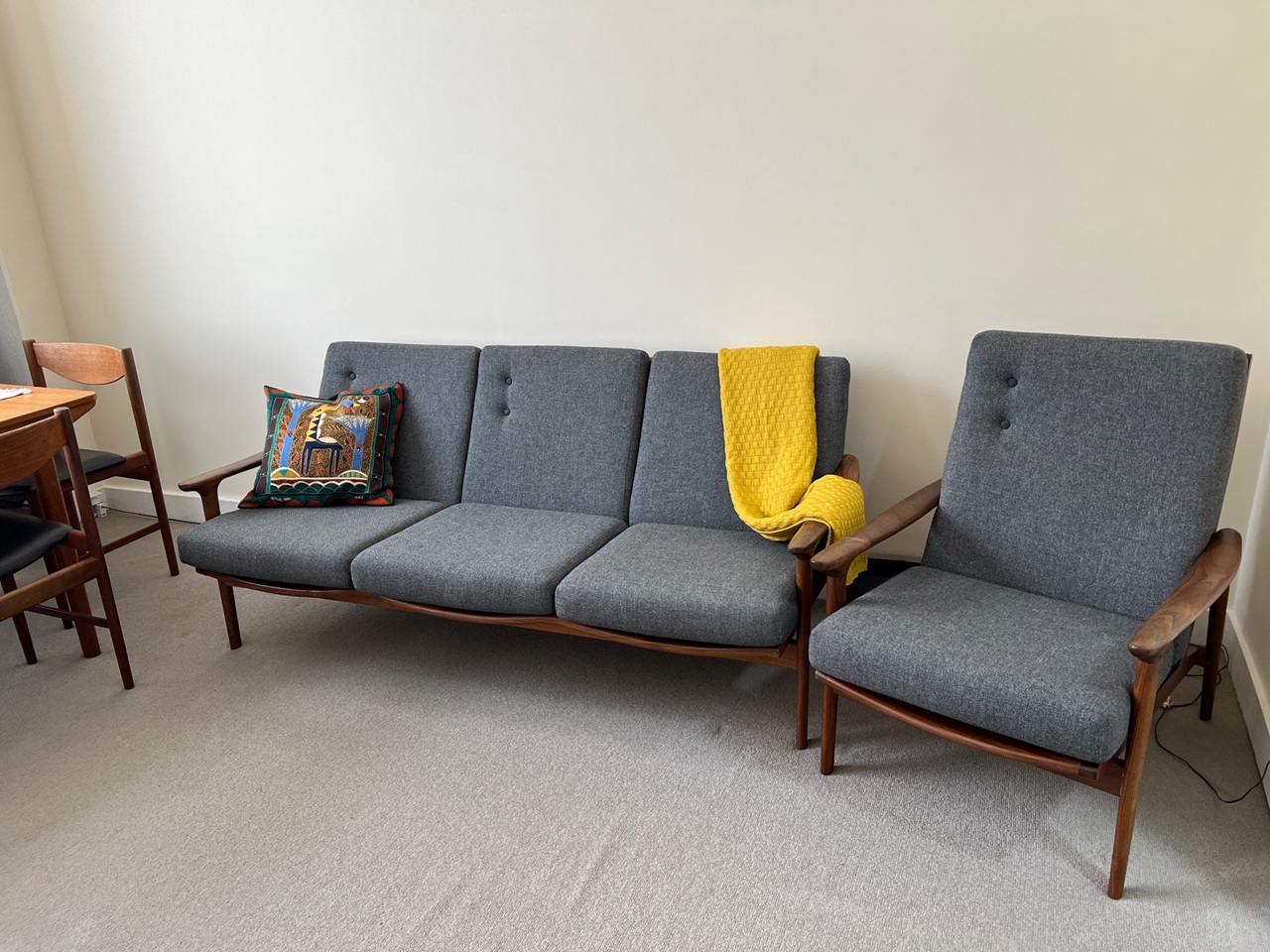 1 Bed Flat, Porten Road, W14 photo 3