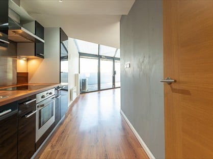 2 Bed Flat, Mann Island, L3