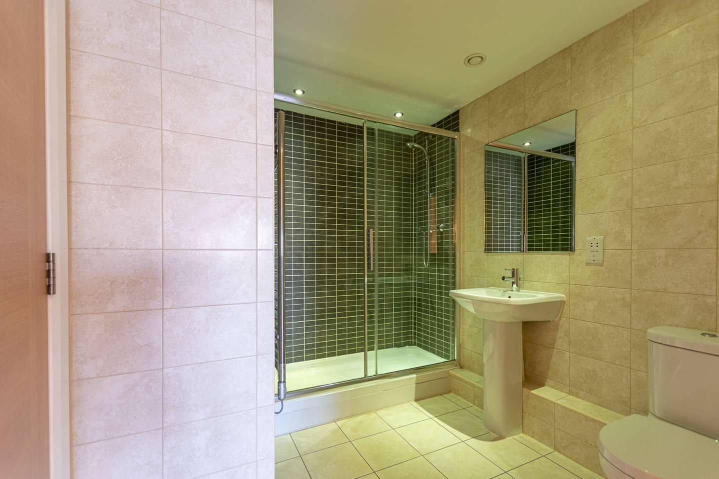 Additional image 5 of 2 Bed Flat, Mann Island, L3, N1 7GU