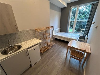 Studio Flat, Amhurst Road, E8