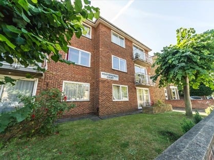 1 Bed Flat, Weathersfield Court, SE9