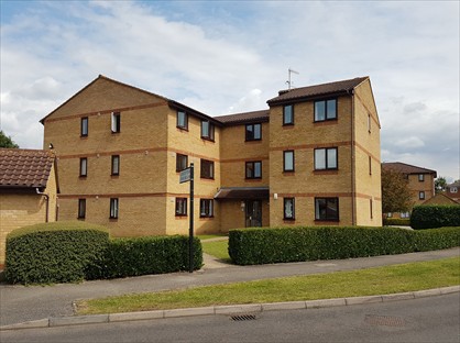 1 Bed Flat, Lowestoft Drive, SL1