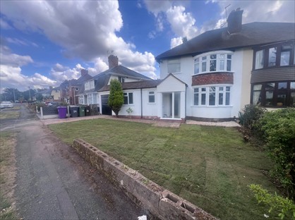 4 Bed Semi-Detached House, Wolverhampton, WV3