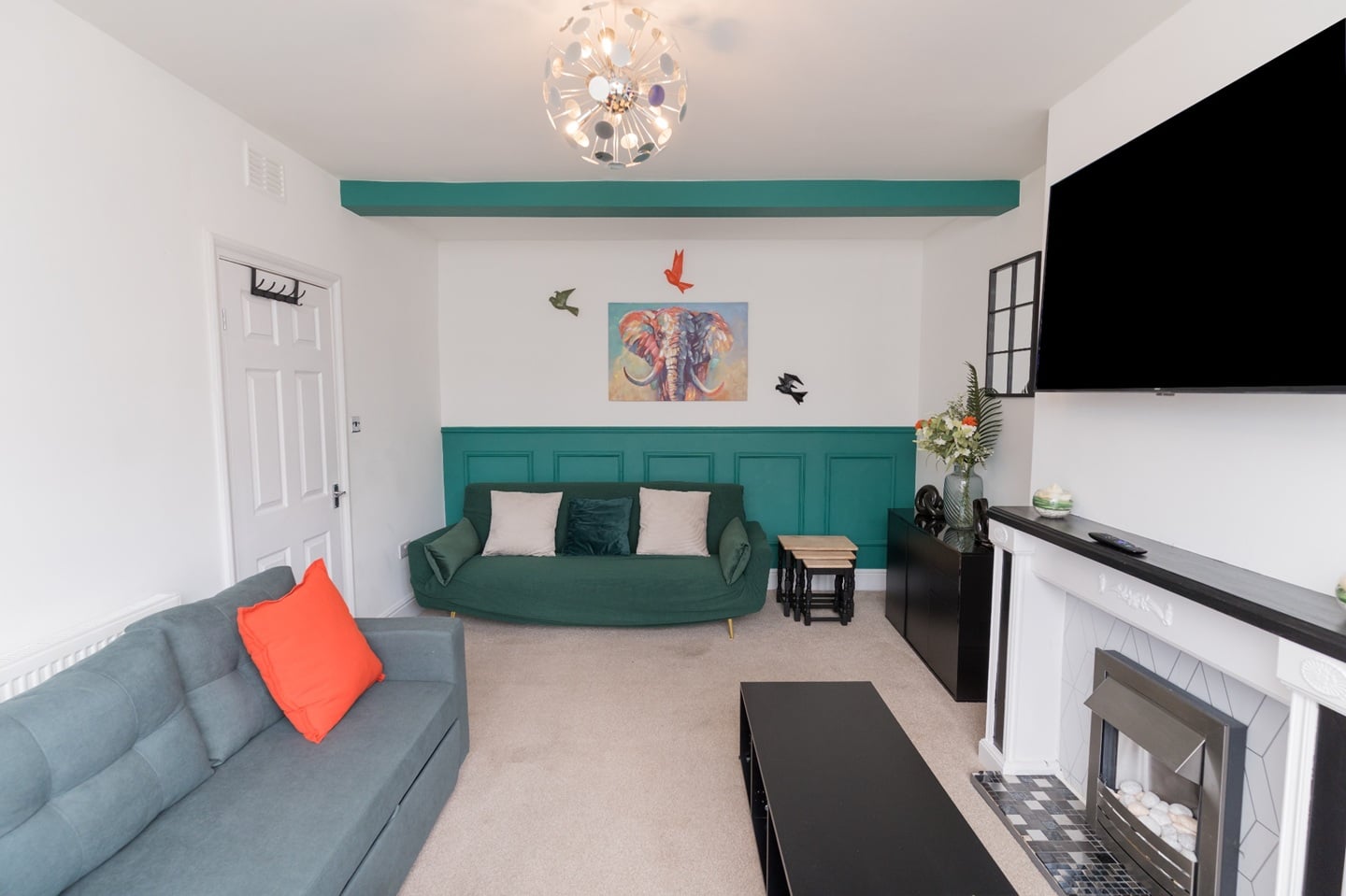 3 Bed Semi-Detached House, Sandhurst Road, LE3