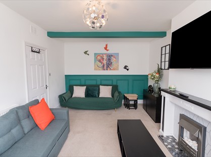 3 Bed Semi-Detached House, Sandhurst Road, LE3