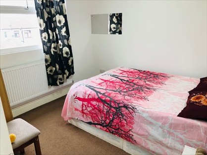 Room in a Shared Flat, Hampton Road, IG1