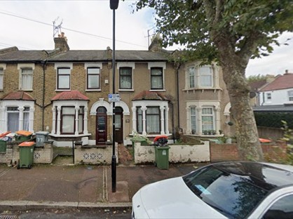 Room in a Shared Flat, Compton Avenue, E6